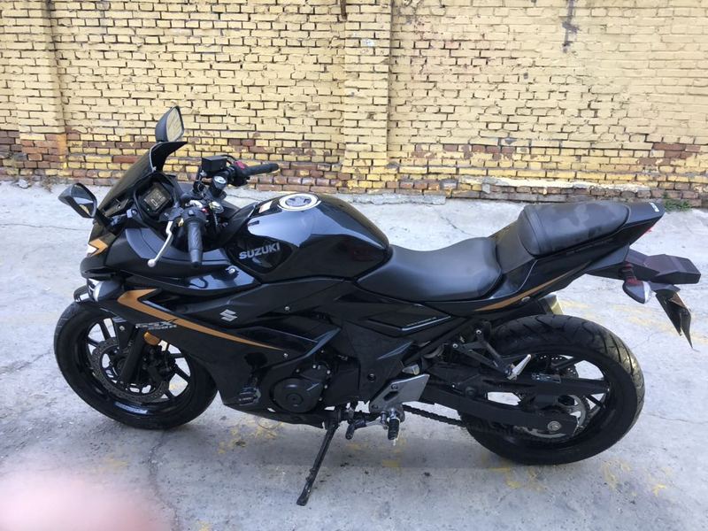 二手豪爵铃木GSX250R