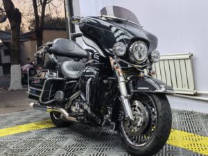 二手哈雷戴维森旗舰滑翔  Limited