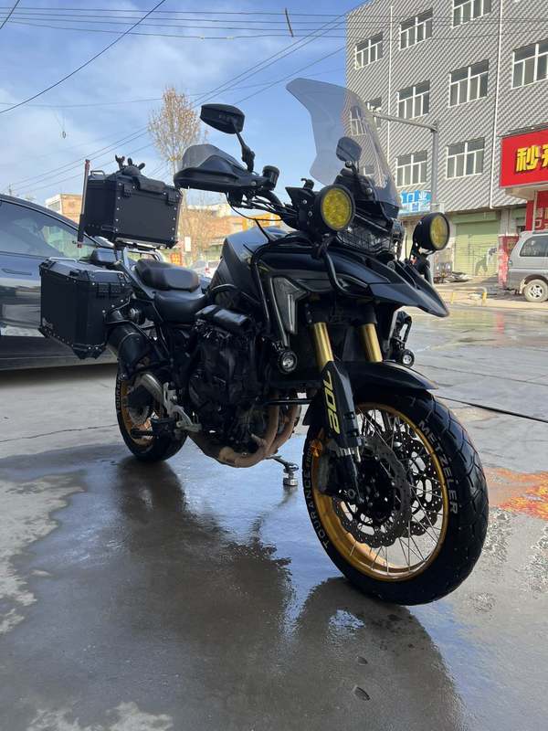 二手贝纳利TRK702