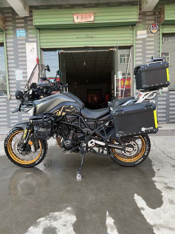 二手贝纳利TRK702