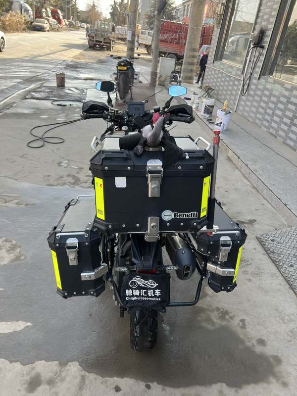 二手贝纳利TRK702