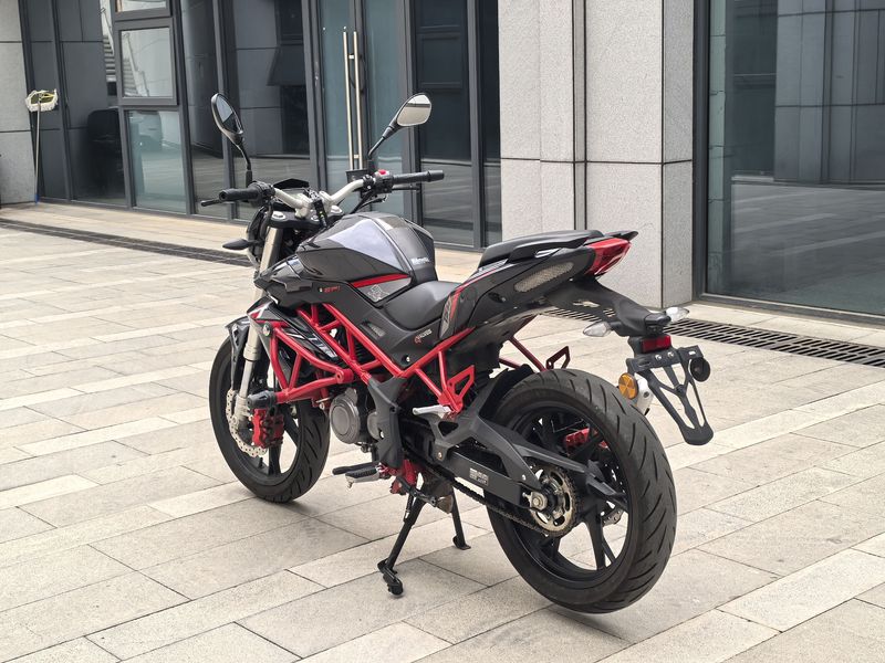 二手贝纳利红宝龙 TNT150i