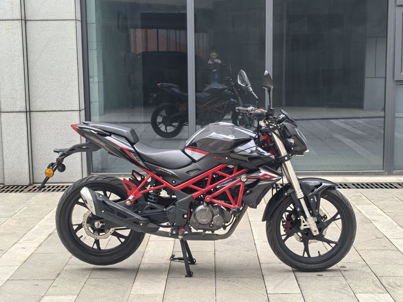 二手贝纳利红宝龙 TNT150i