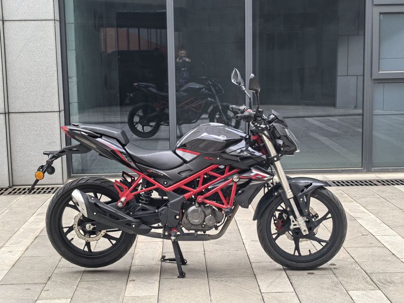 二手贝纳利红宝龙 TNT150i