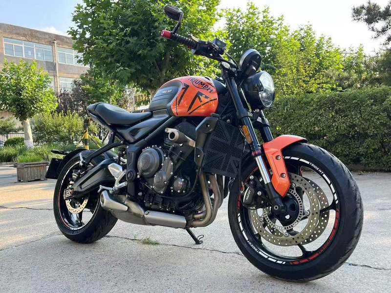 二手凯旋Trident 660