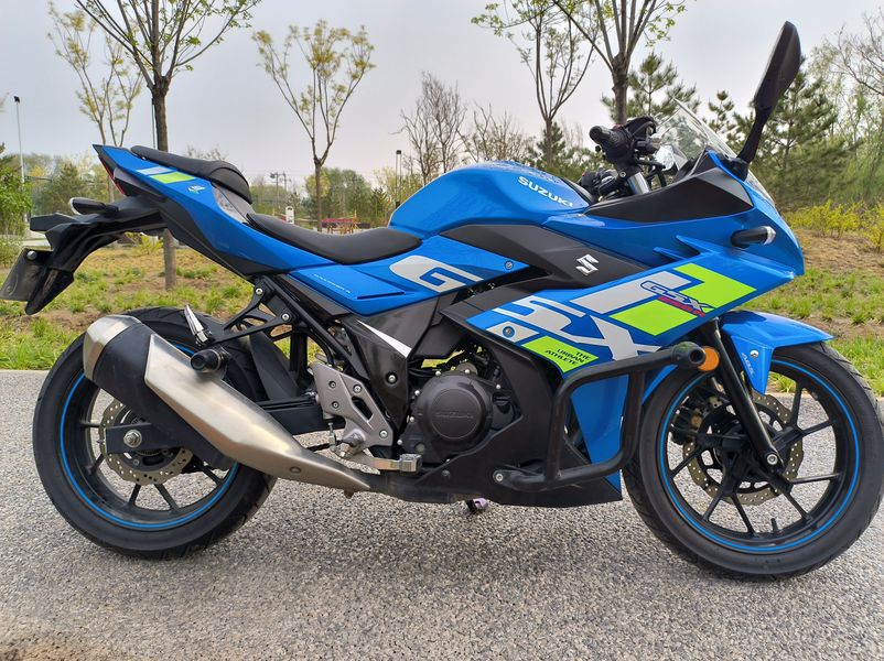二手豪爵铃木GSX250R
