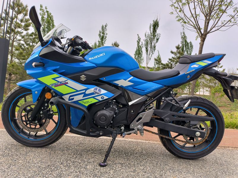 二手豪爵铃木GSX250R