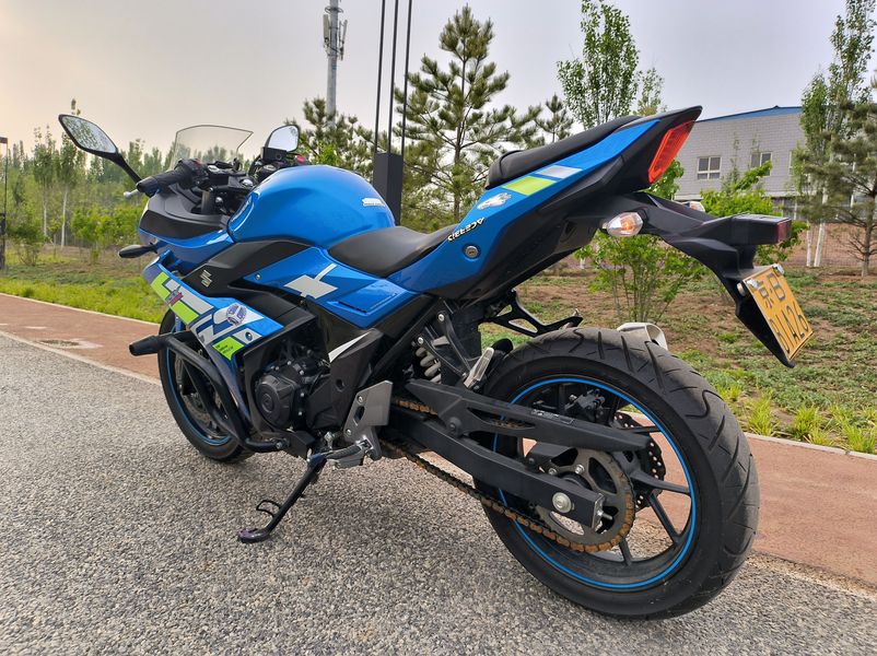 二手豪爵铃木GSX250R
