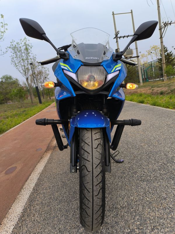 二手豪爵铃木GSX250R