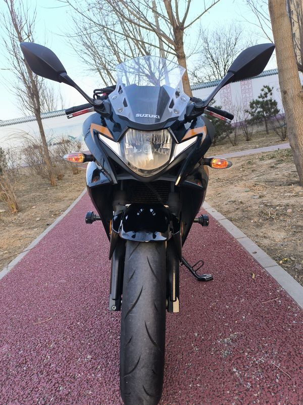 二手豪爵铃木GSX250R