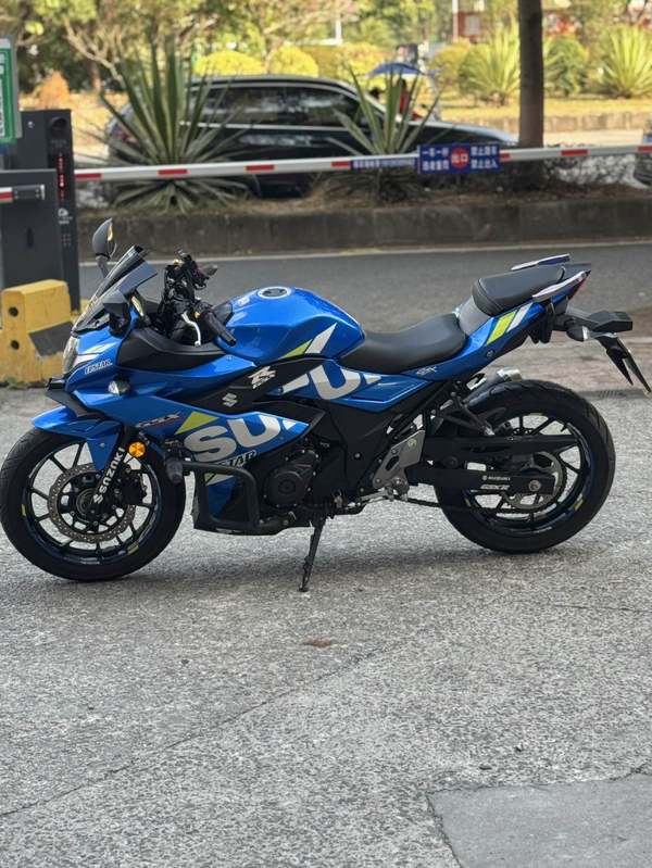 二手豪爵铃木GSX250R