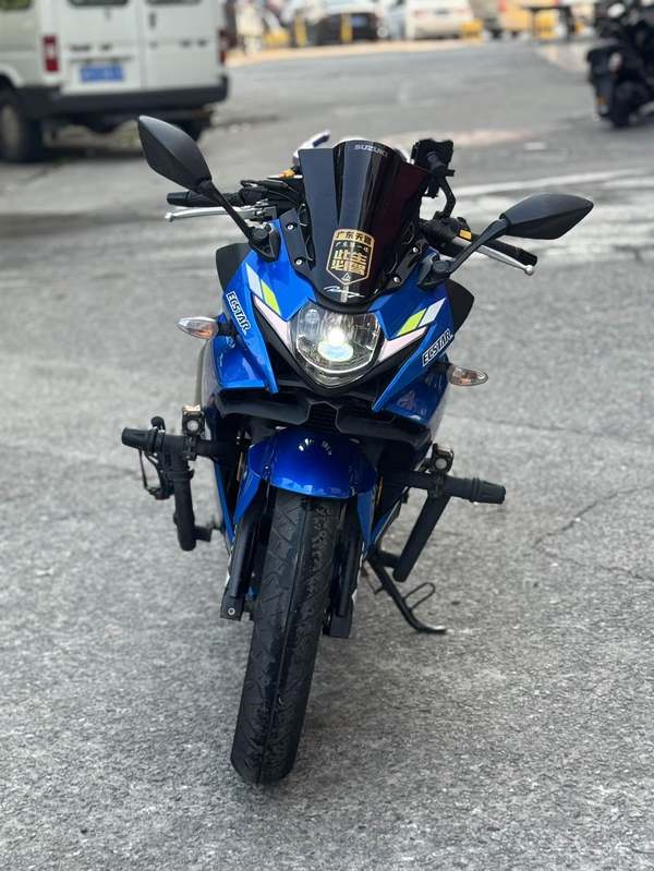 二手豪爵铃木GSX250R
