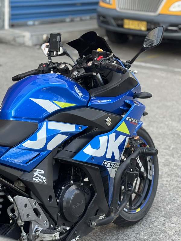 二手豪爵铃木GSX250R