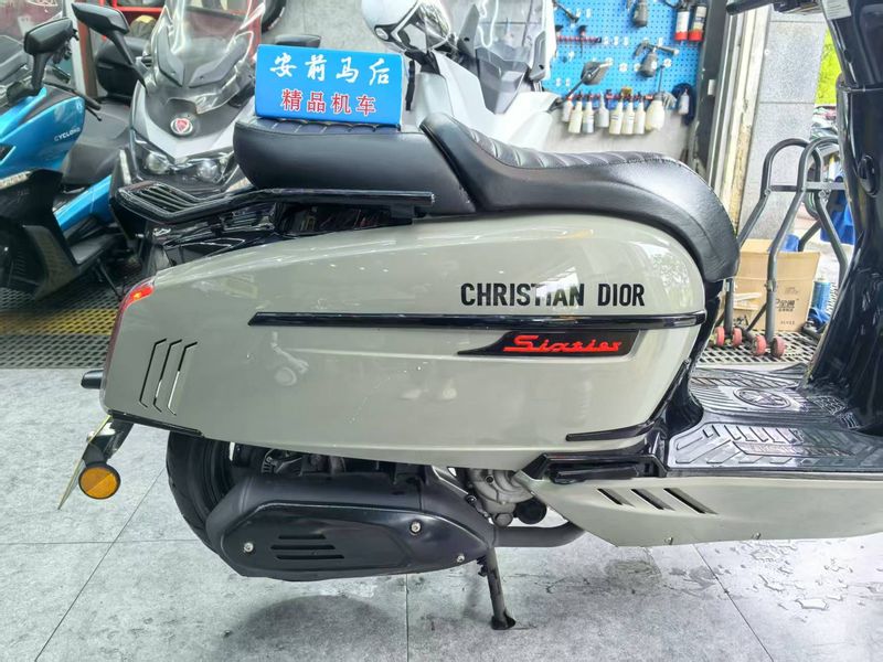 二手维多利亚Sixties 250Si