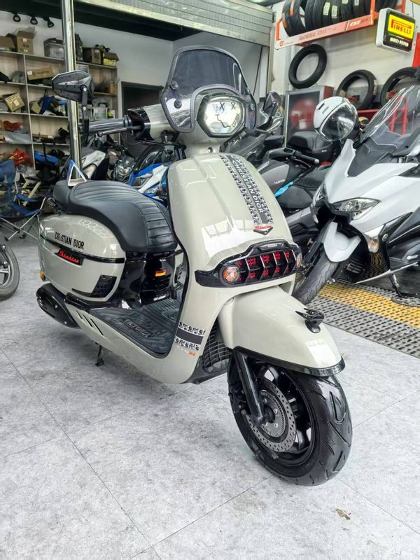 二手维多利亚Sixties 250Si