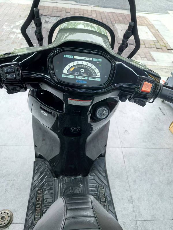 二手维多利亚Sixties 250Si