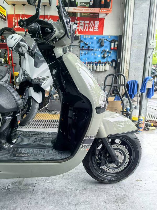 二手维多利亚Sixties 250Si