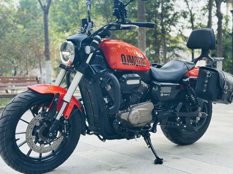 二手QJMOTOR闪300