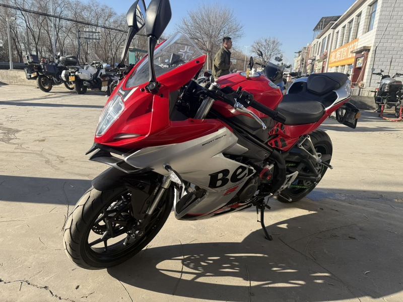 二手贝纳利龙卷风 Tornado 252R