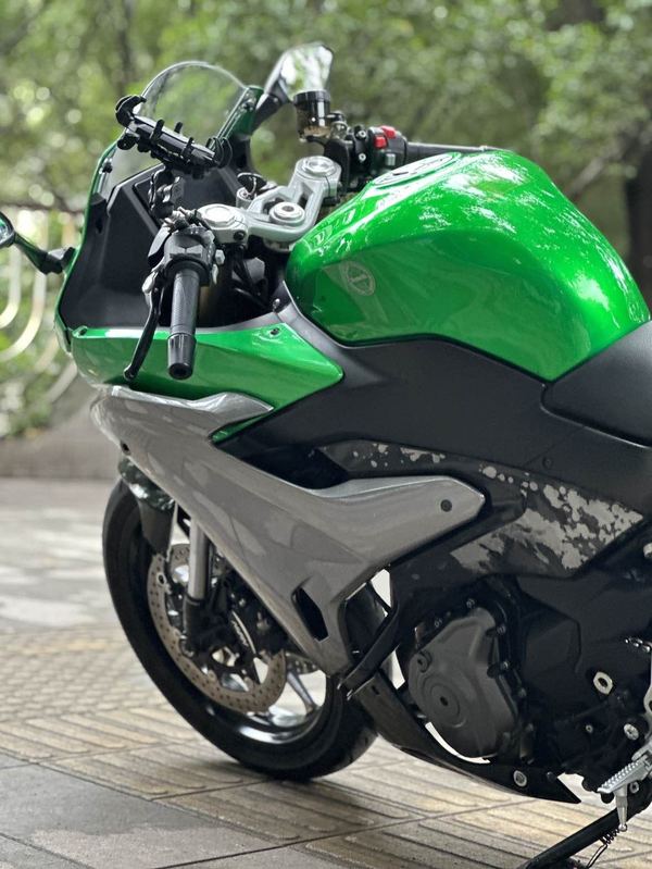 二手贝纳利龙卷风 Tornado 402R