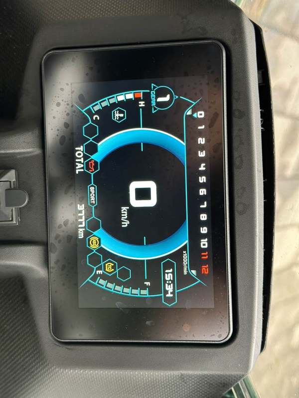 二手贝纳利龙卷风 Tornado 402R