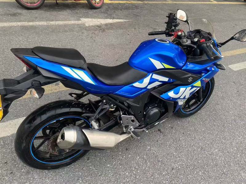 二手豪爵铃木GSX250R