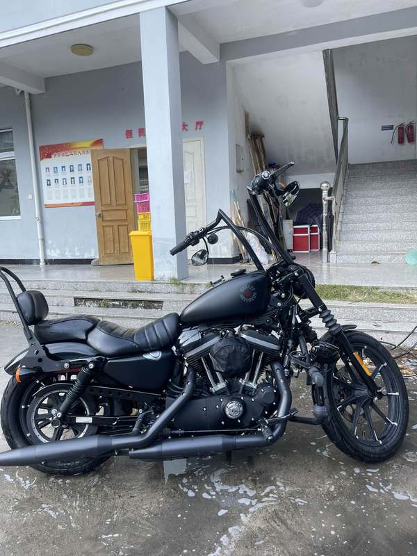二手哈雷戴维森Iron883 硬汉