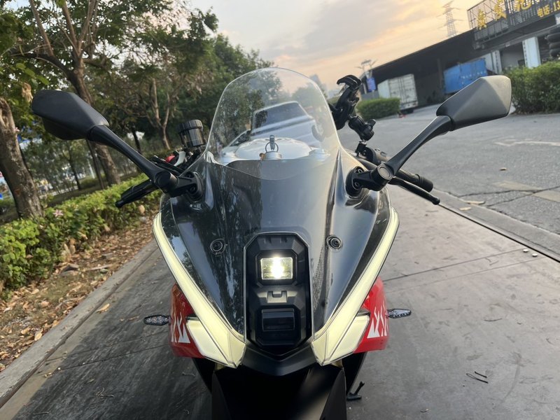 二手贝纳利龙卷风 Tornado 552R