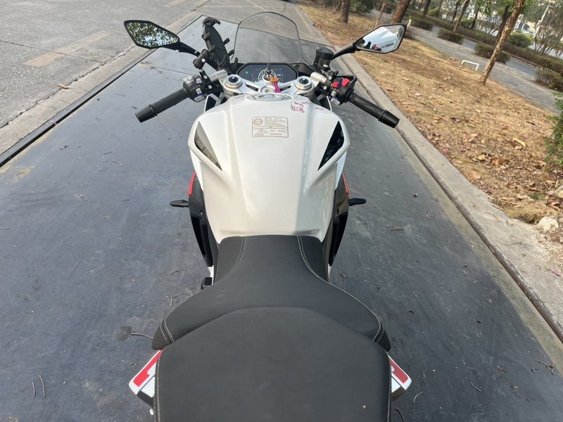 二手贝纳利龙卷风 Tornado 552R