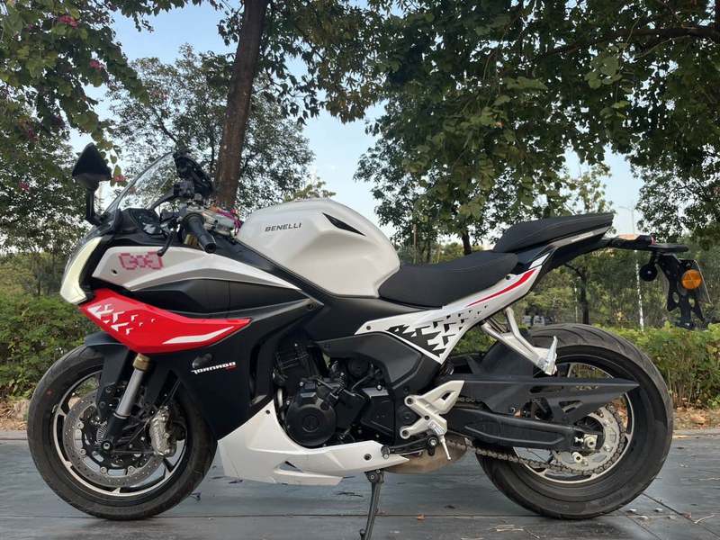 二手贝纳利龙卷风 Tornado 552R