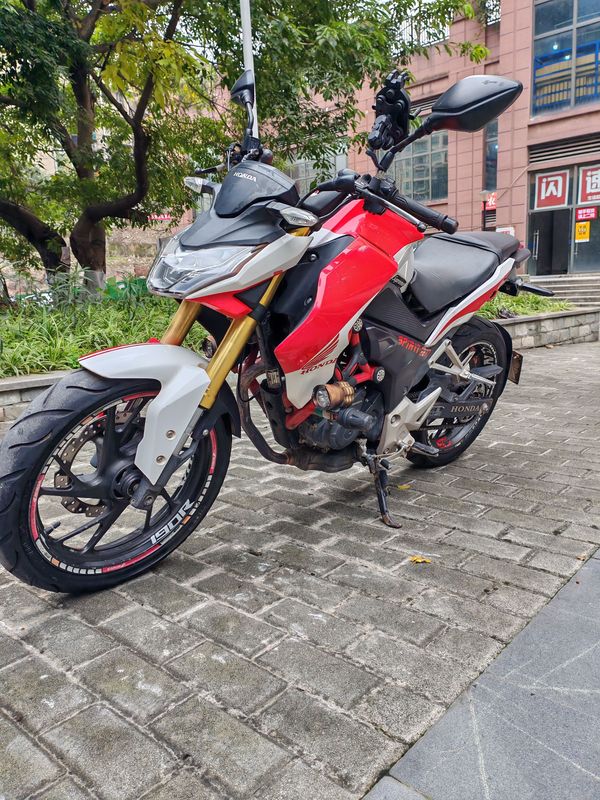 二手五羊本田CB190R 暴锋眼