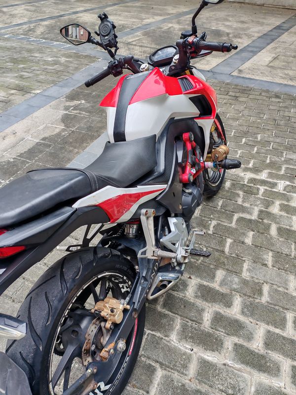 二手五羊本田CB190R 暴锋眼