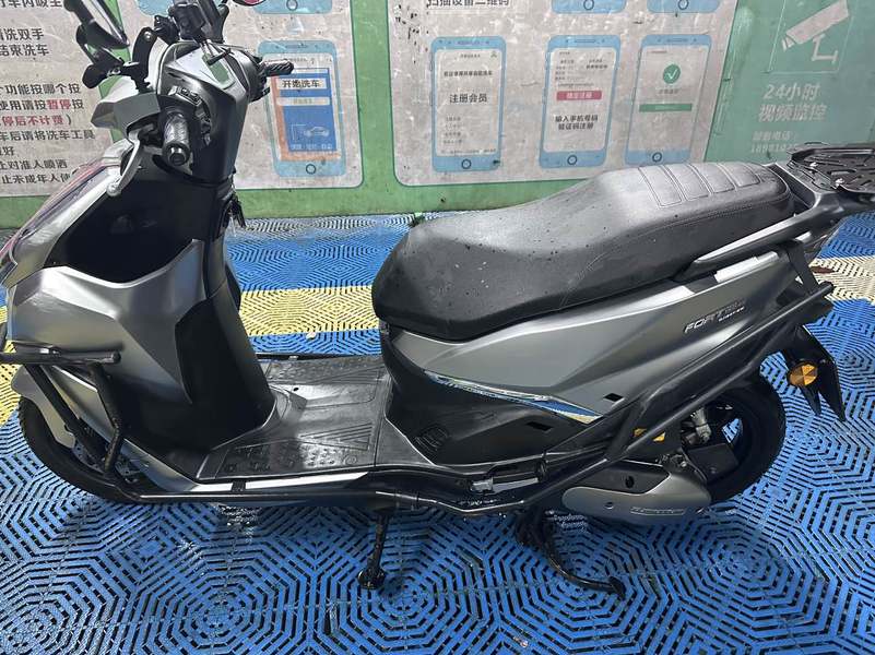 二手QJMOTOR鸿150RS