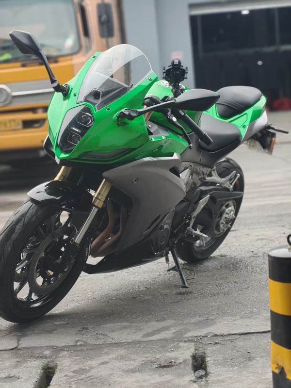 二手贝纳利龙卷风 Tornado 402R