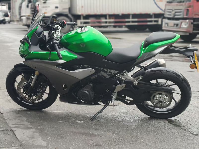 二手贝纳利龙卷风 Tornado 402R