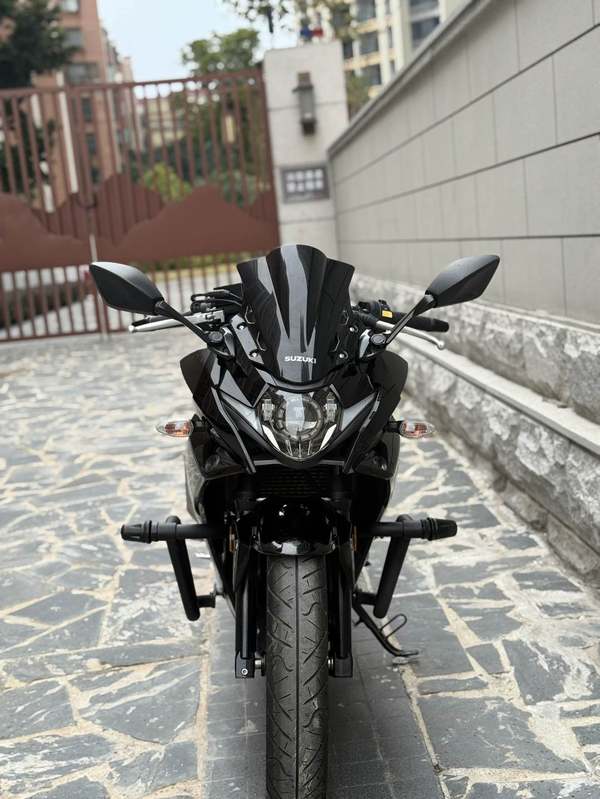 二手豪爵铃木GSX250R