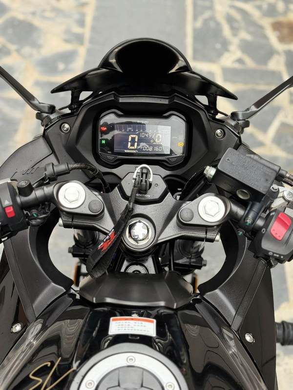 二手豪爵铃木GSX250R