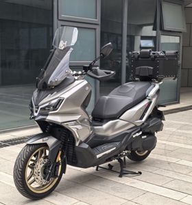 二手三阳哈士奇 Husky ADV300