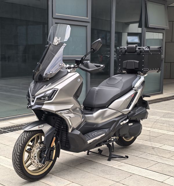 二手三阳哈士奇 Husky ADV300