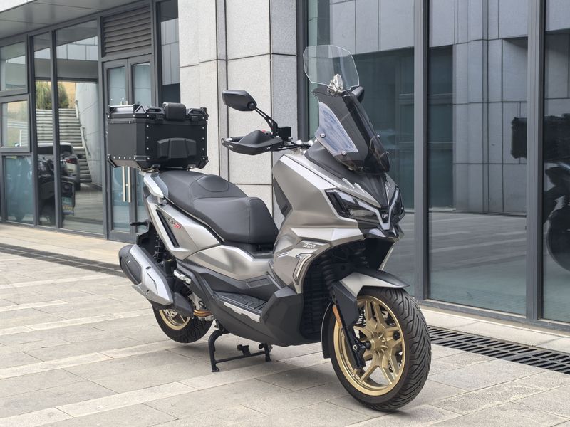 二手三阳哈士奇 Husky ADV300