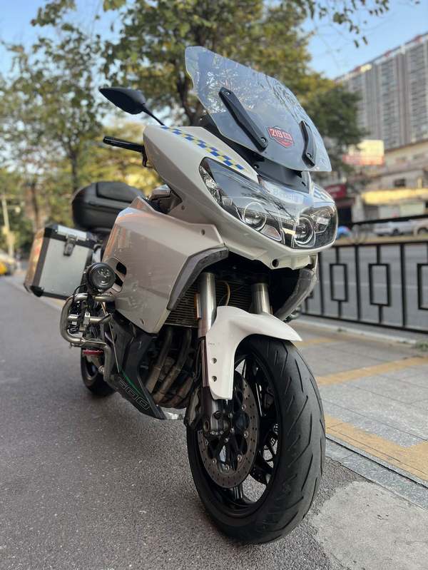 二手贝纳利600GC