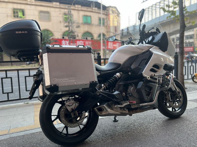 二手贝纳利600GC