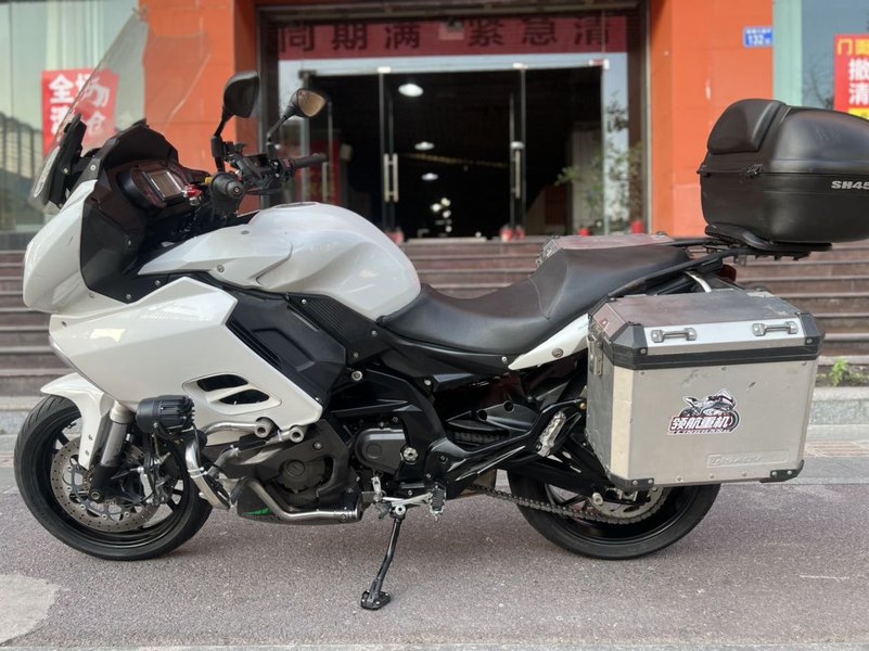 二手贝纳利600GC