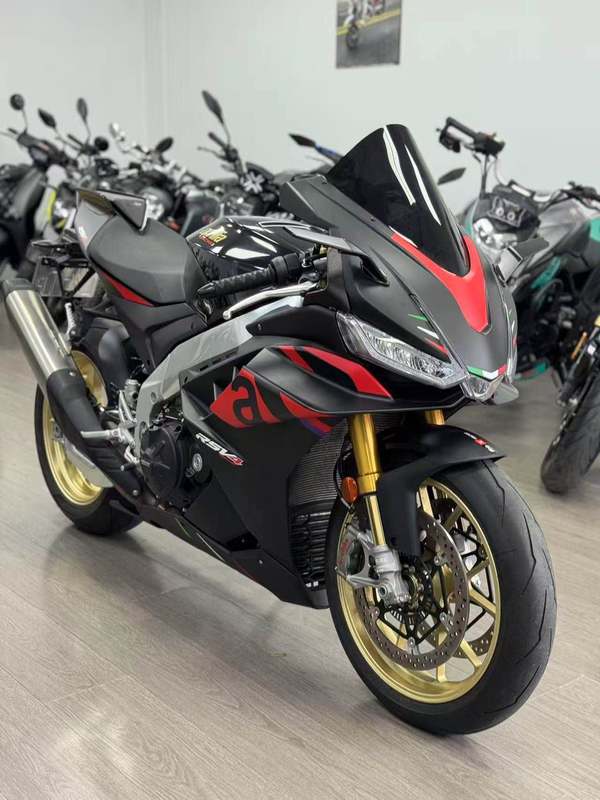二手阿普利亚RSV4