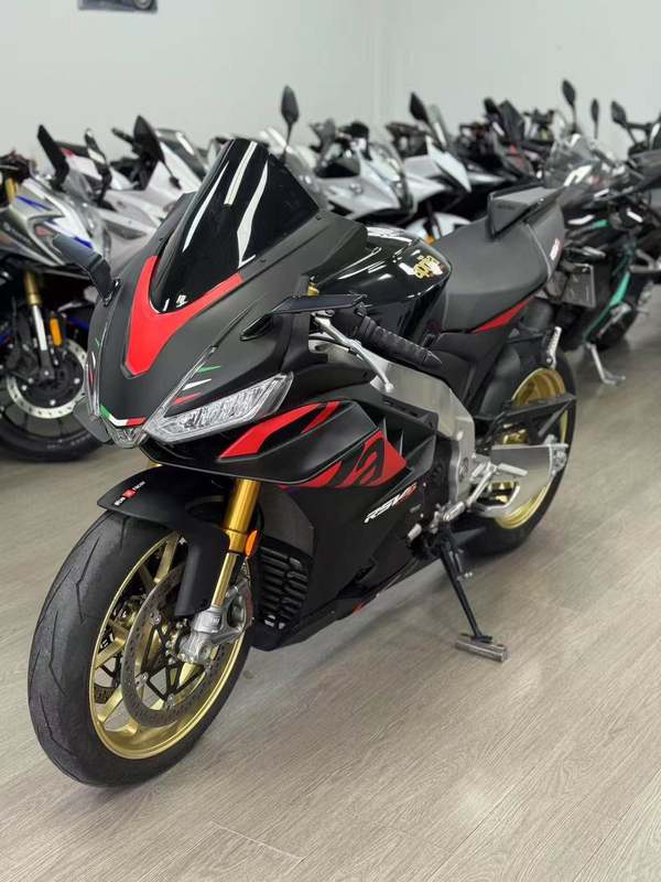 二手阿普利亚RSV4