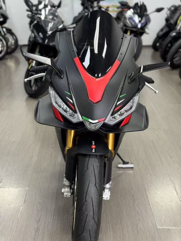 二手阿普利亚RSV4