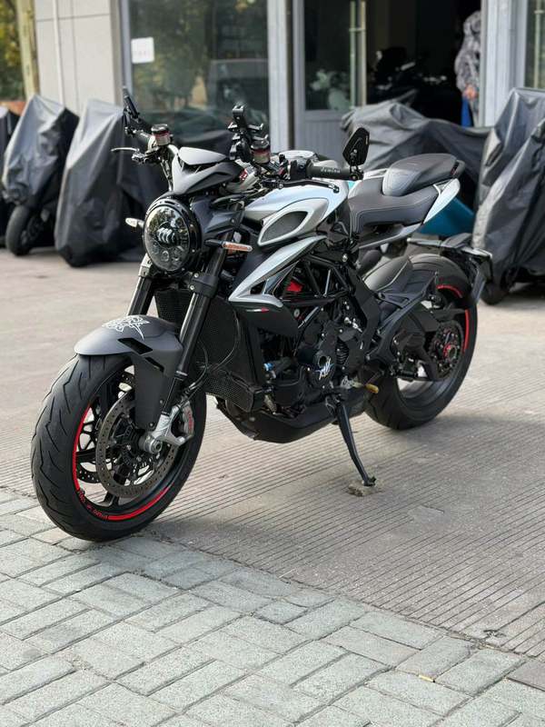 二手奥古斯塔Brutale 800