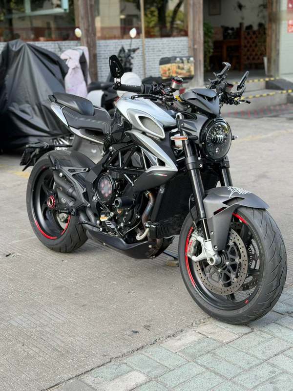 二手奥古斯塔Brutale 800