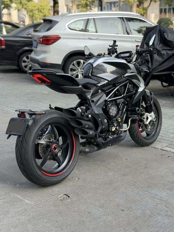 二手奥古斯塔Brutale 800