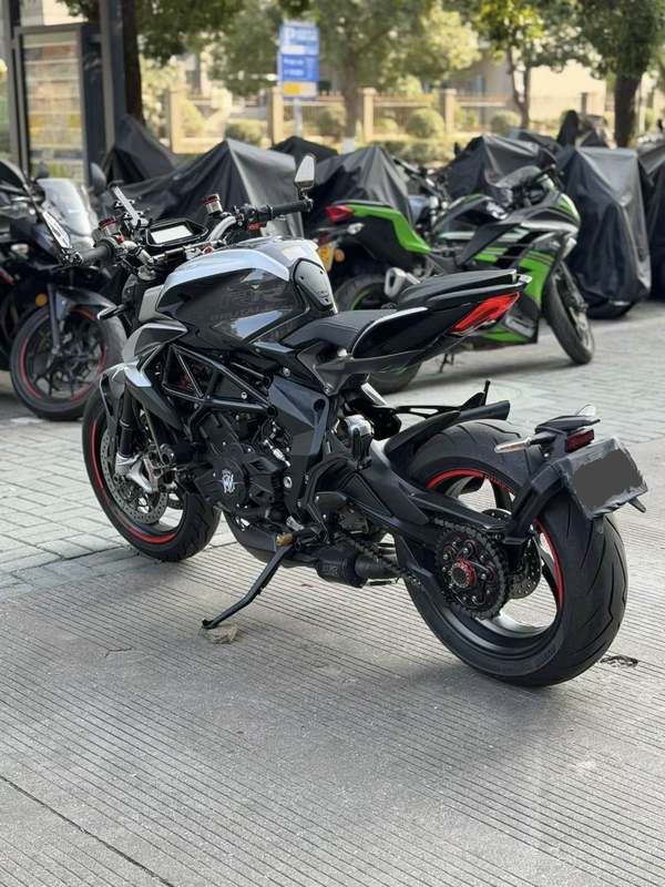 二手奥古斯塔Brutale 800